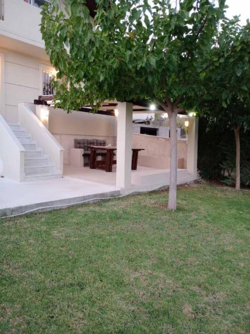 Photo of Others in Eretria