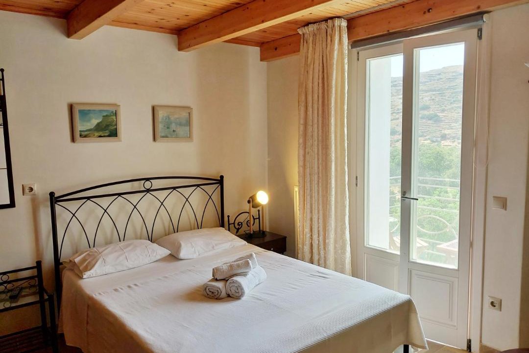 Photo of Bedroom in Paleopolis