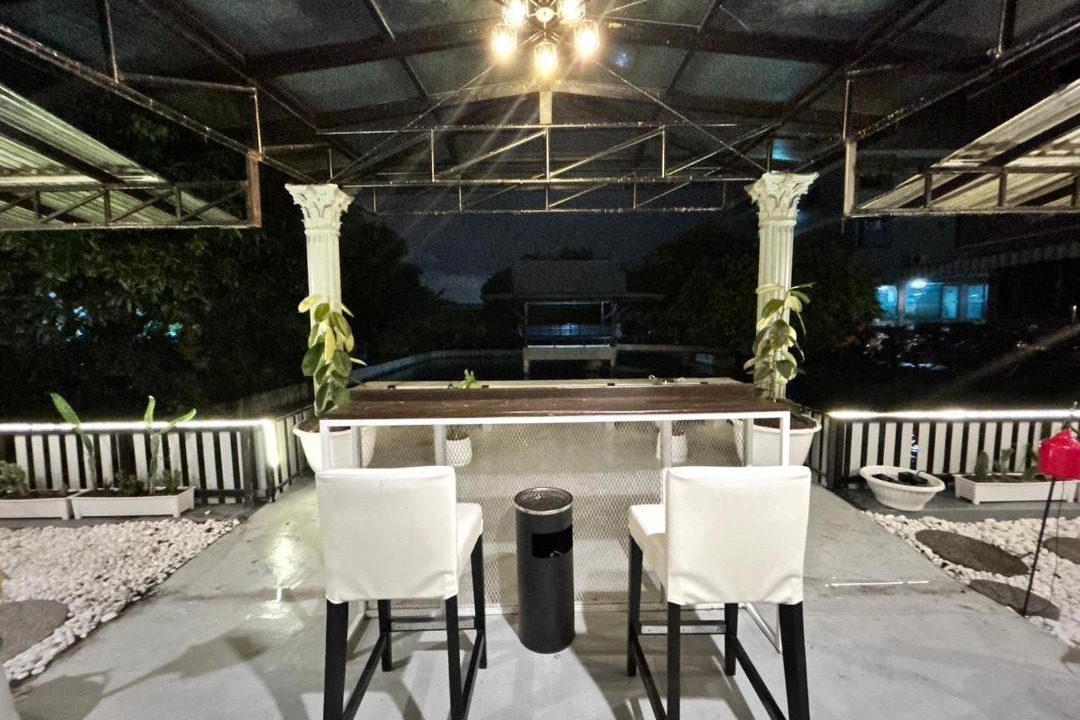 Photo of Patio Balcony in Racha Thewa