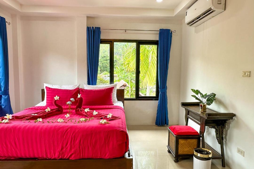 Photo of Bedroom in Haad Yao