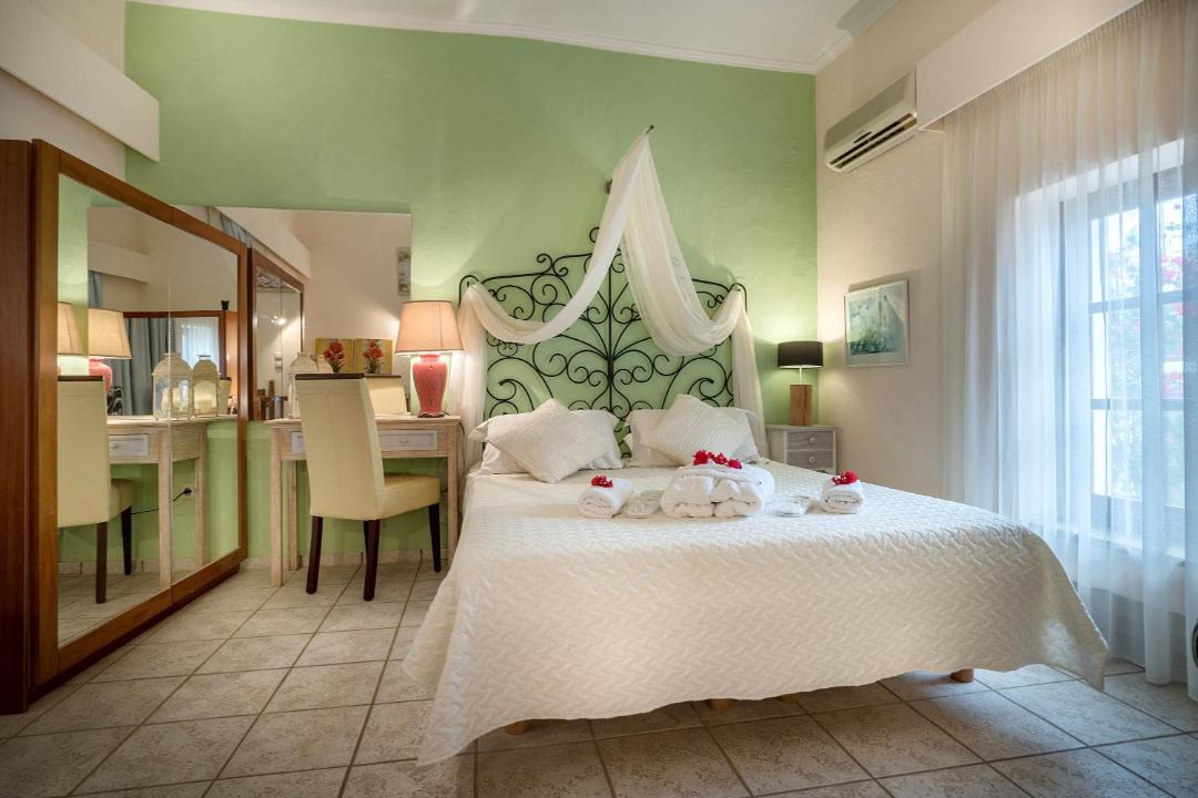 Photo of Bedroom in Atsipópoulon