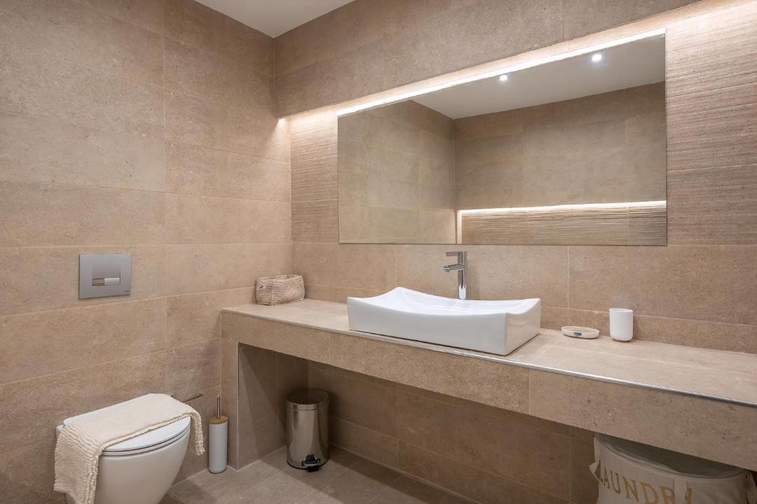 Photo of Bathroom in Kypseli