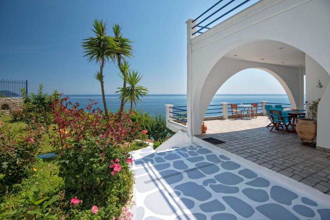 Photo of Patio Balcony in Sipiada