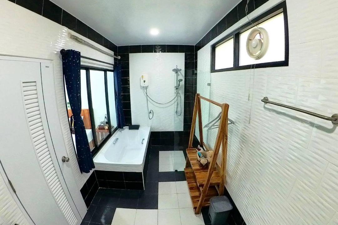 Photo of Bathroom in Sichon