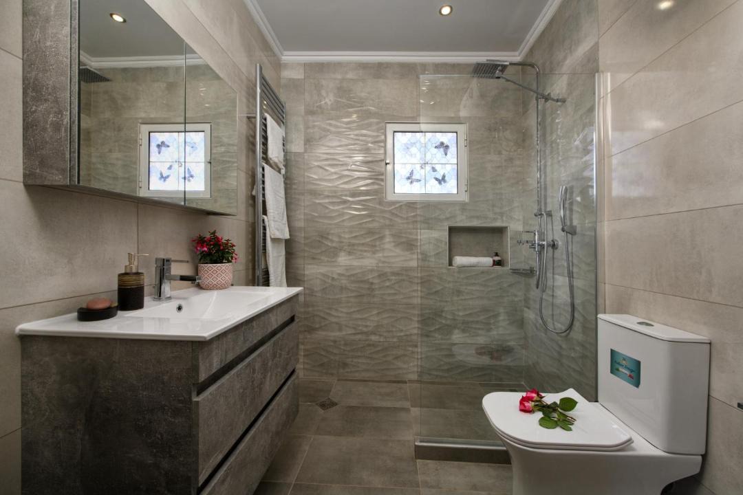 Photo of Bathroom in Petriti