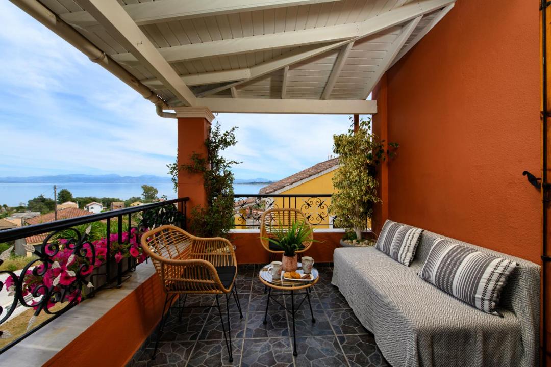 Photo of Patio Balcony in Petriti