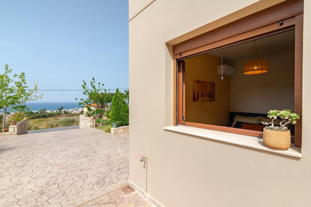 Photo of Patio Balcony in Vathianos Kampos