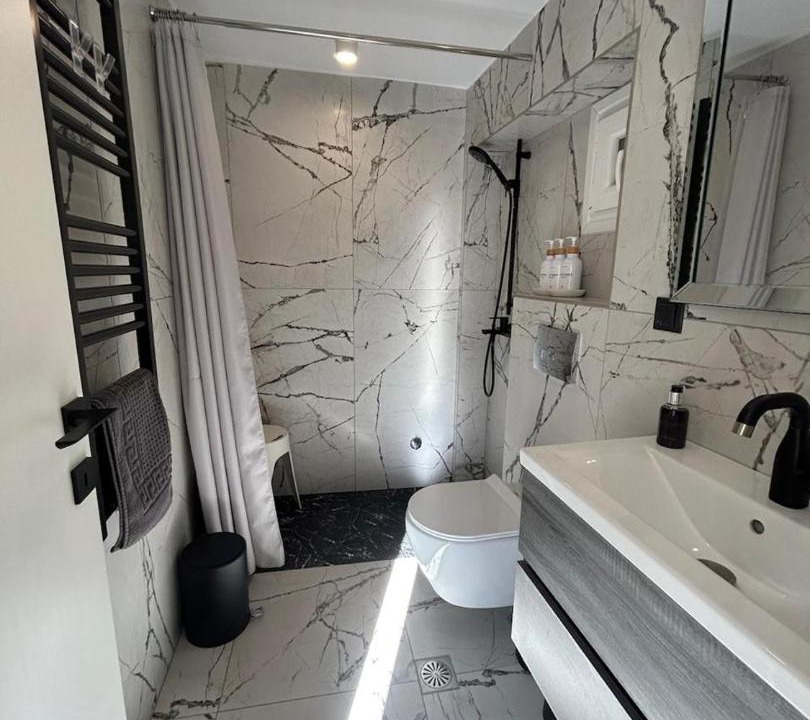 Photo of Bathroom in Neoi Epivates
