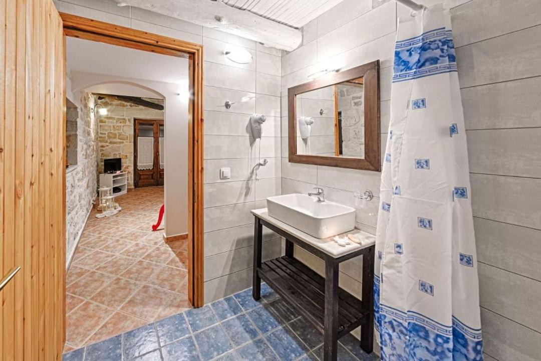 Photo of Bathroom in Skinaria