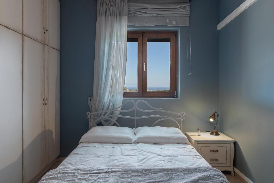 Photo of Bedroom in Aigialeia