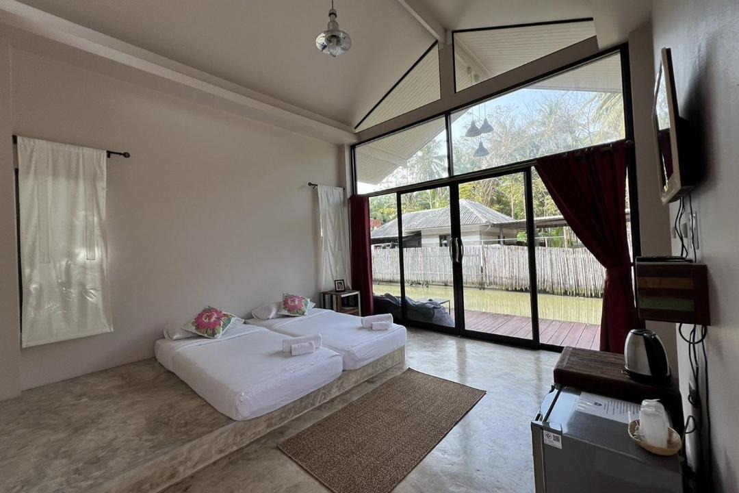 Photo of Bedroom in Amphawa