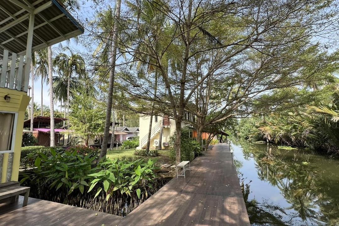 Photo of Others in Amphawa