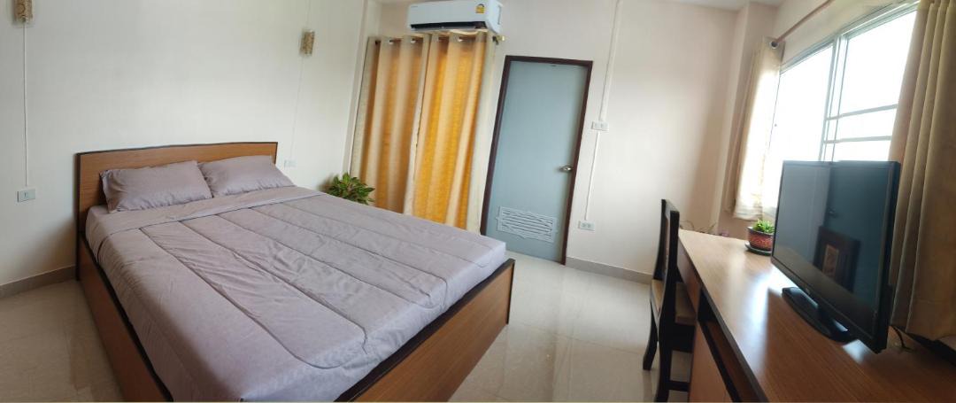 Photo of Bedroom in Bang Khae