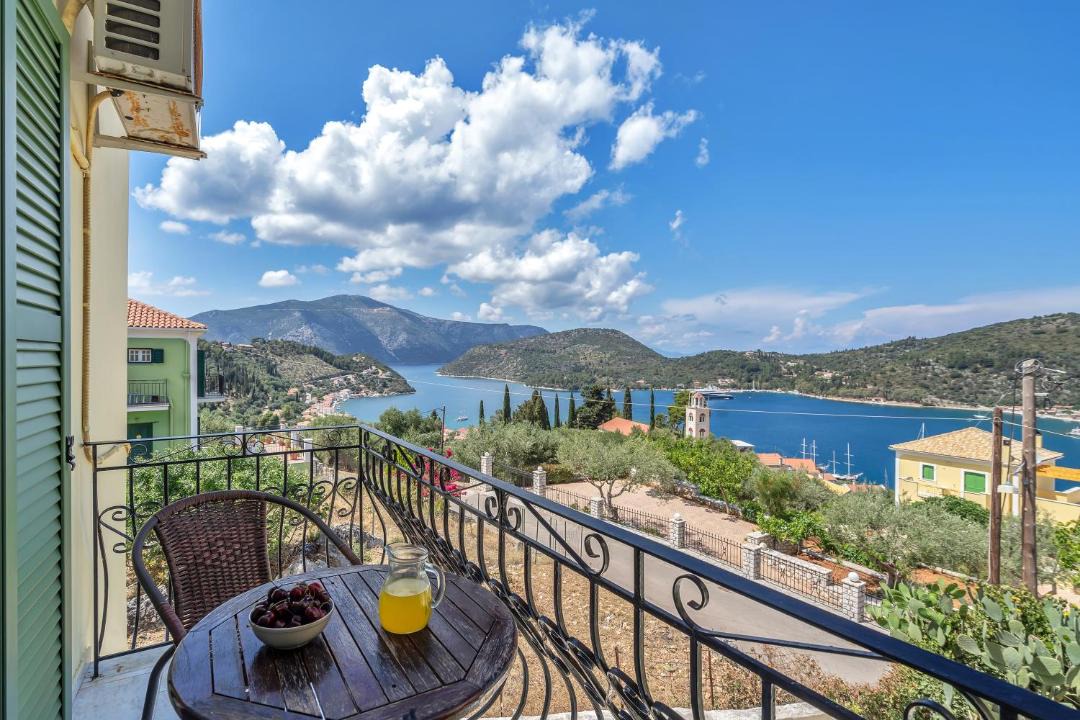 Photo of Patio Balcony in Vathy