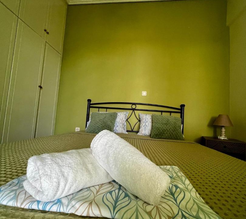Photo of Bedroom in Karyes