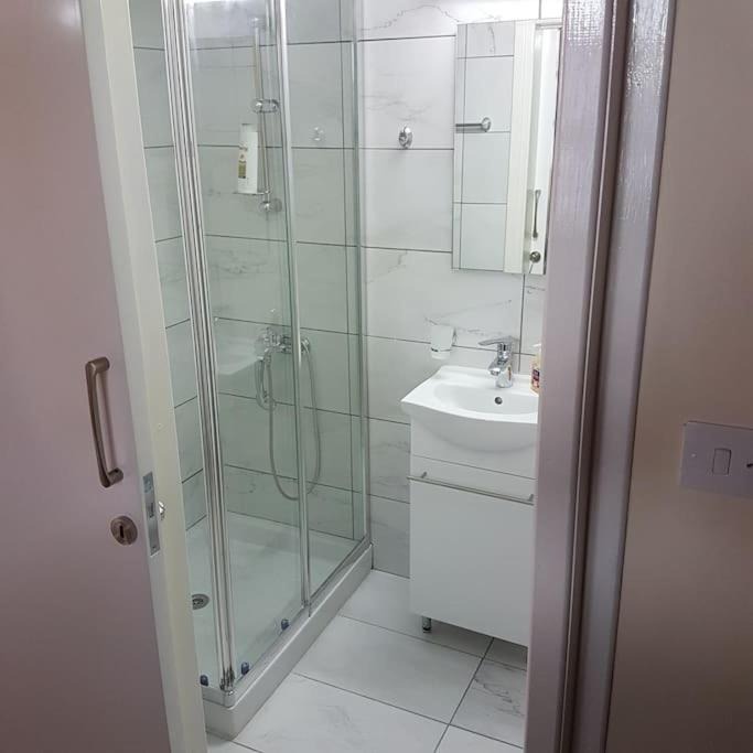 Photo of Bathroom in Lympia