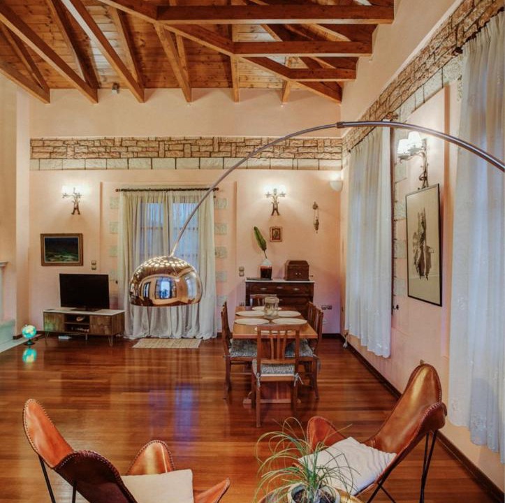 Photo of Livingroom in Longos