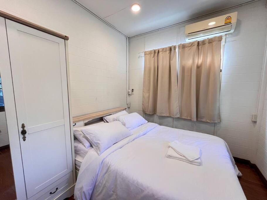 Photo of Bedroom in Dusit