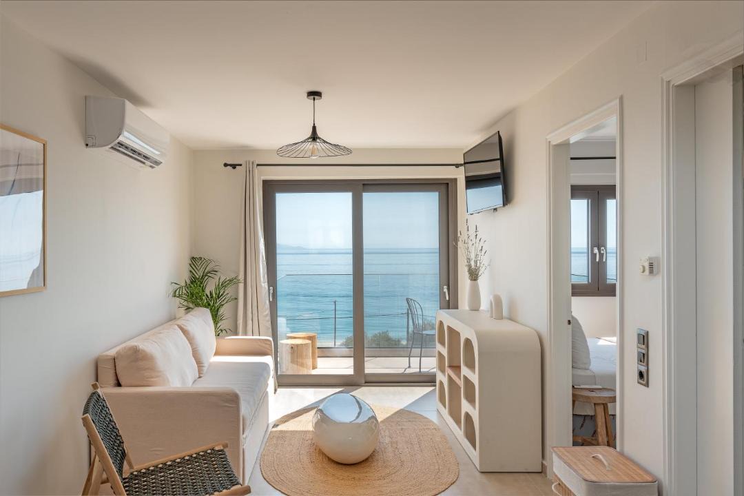 Photo of Livingroom in Poros
