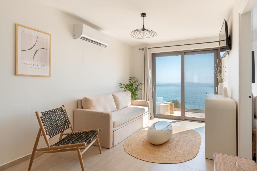 Photo of Livingroom in Poros