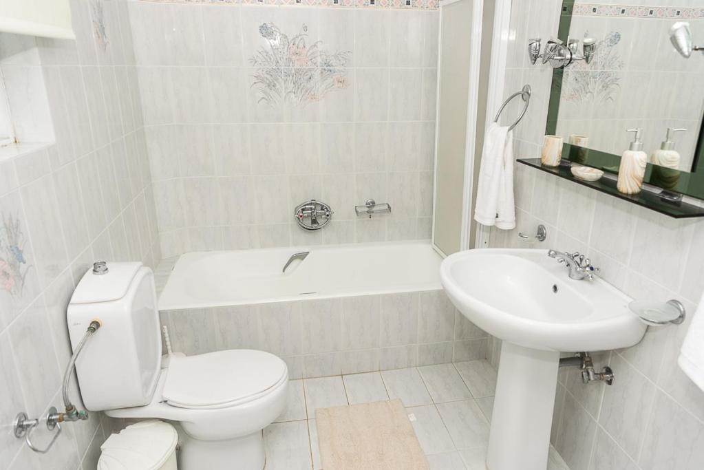 Photo of Bathroom in Lakopetra