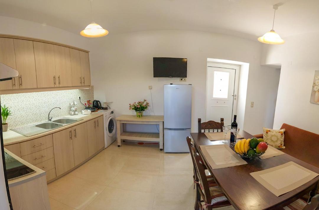 Photo of Kitchen in Piskokefalon