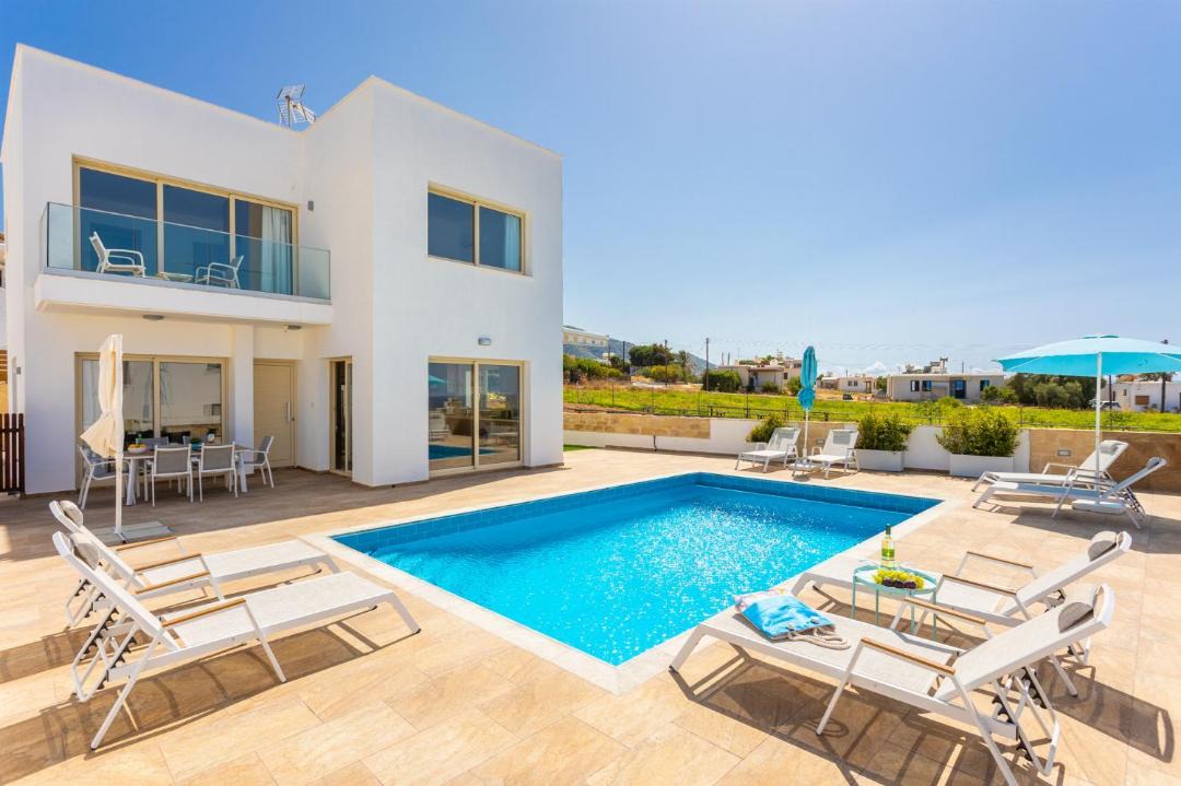 Photo of Outdoor in Pomos