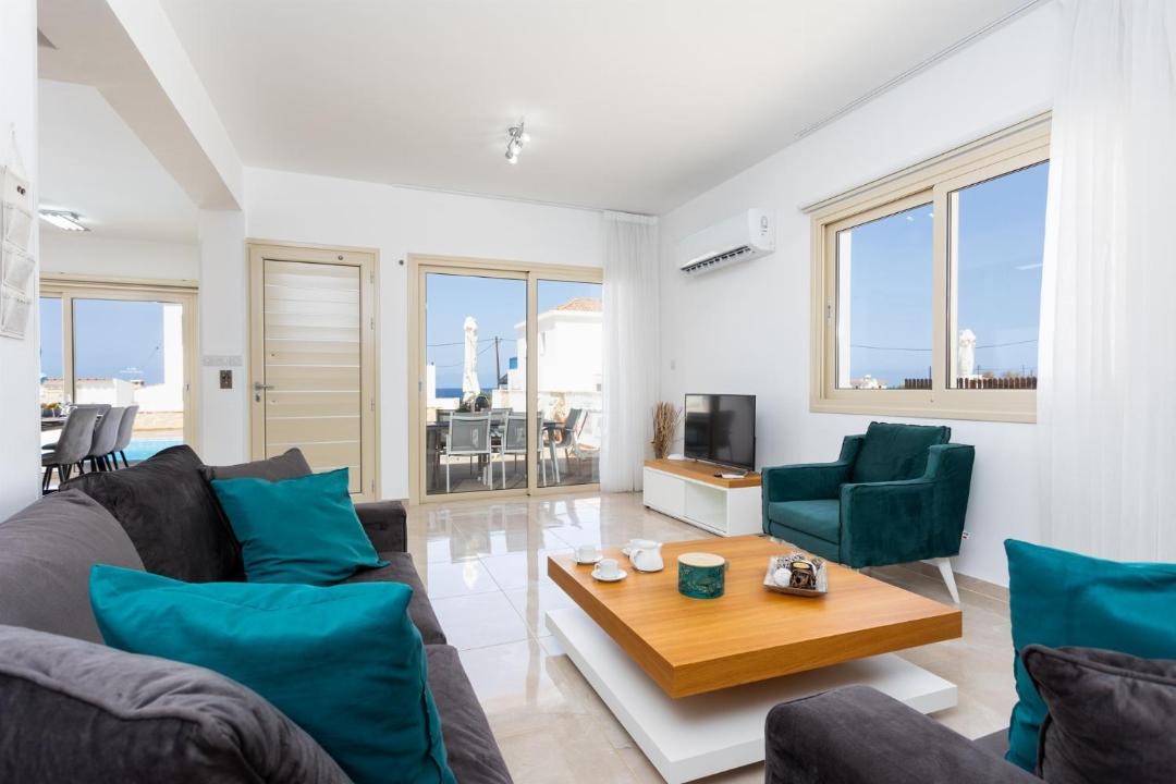 Photo of Livingroom in Pomos
