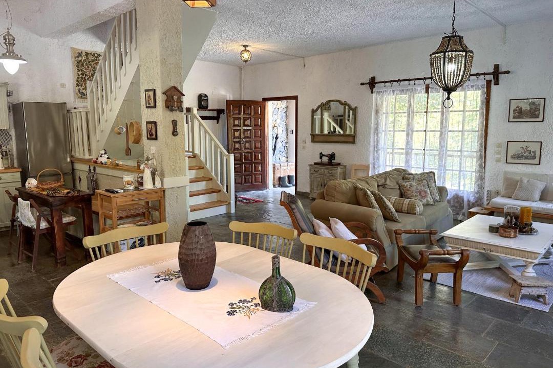 Photo of Livingroom in Aigialeia