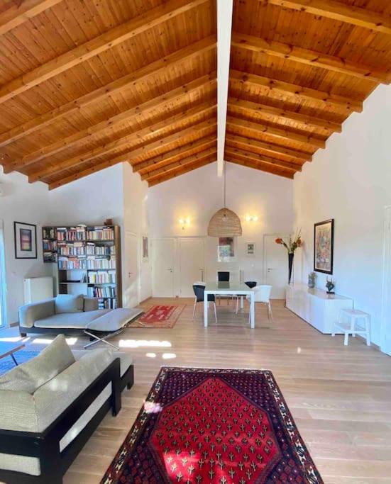 Photo of Livingroom in Skotino