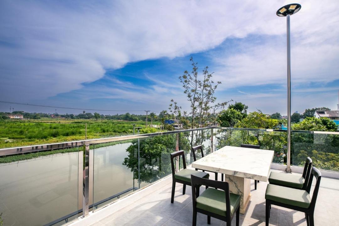 Photo of Patio Balcony in Bang Rak Phatthana