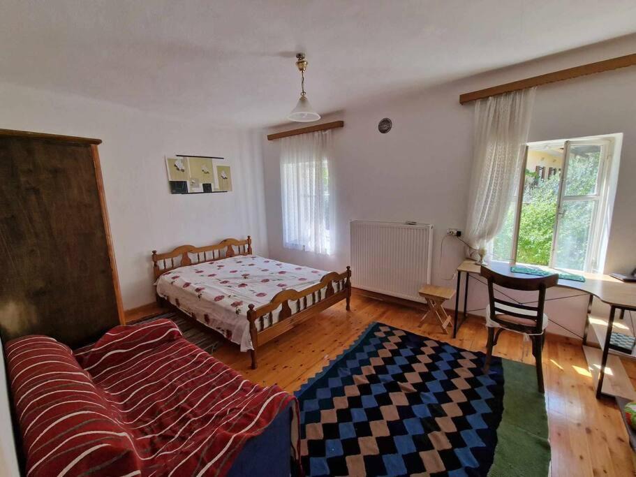 Photo of Bedroom in Mavromati