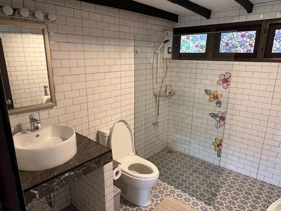 Photo of Bathroom in Mae Rim
