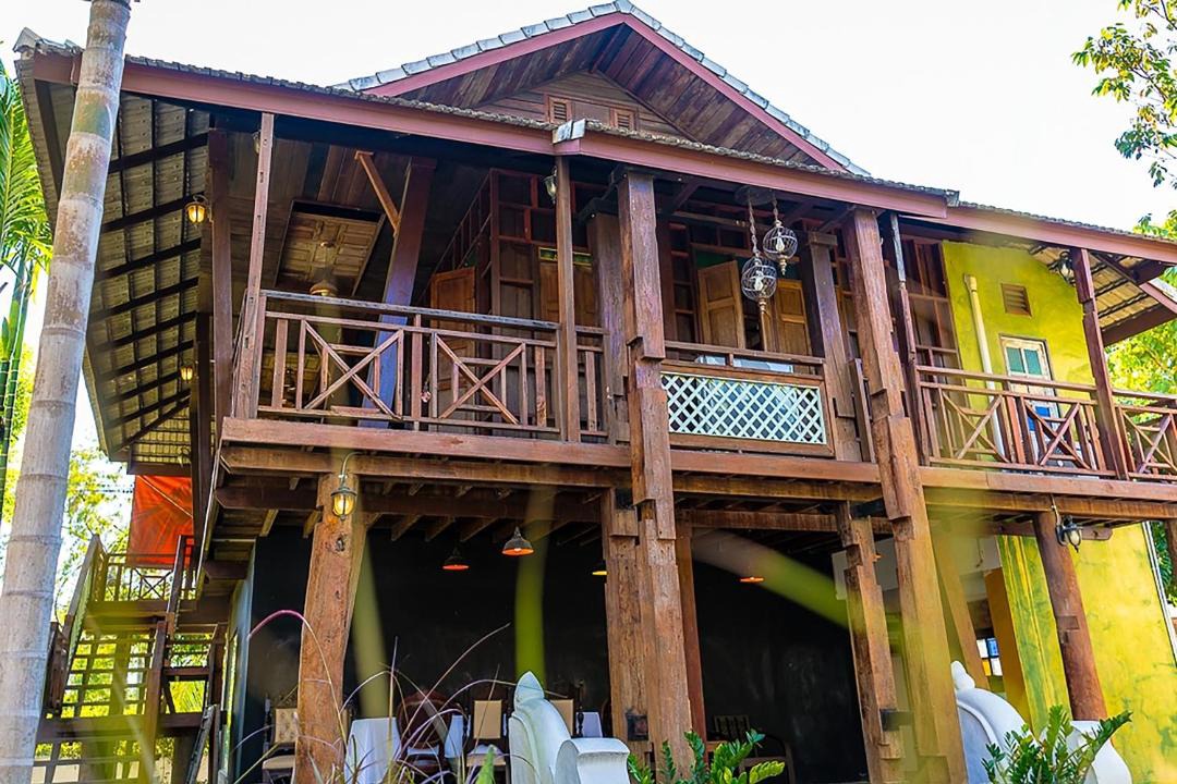 Photo of Others in San Phak Wan