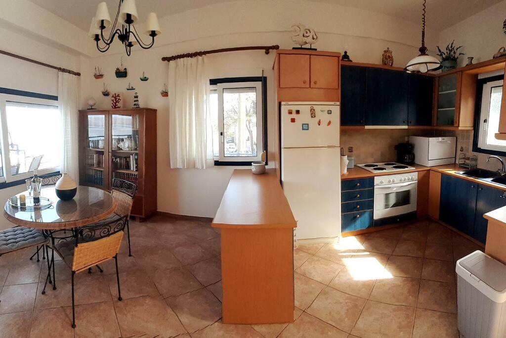 Photo of Kitchen in Polichnitos
