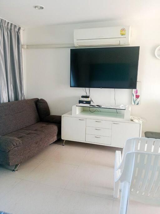 Photo of Livingroom in Ban Bang Saen