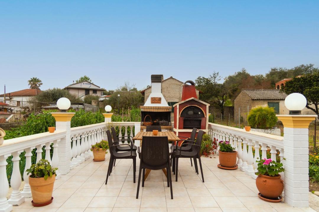 Photo of Patio Balcony in Petriti