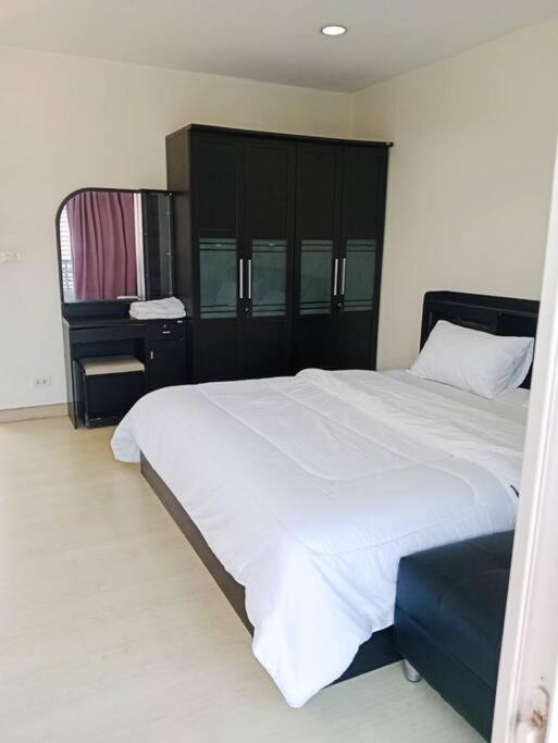 Photo of Bedroom in Ban Bang Saen