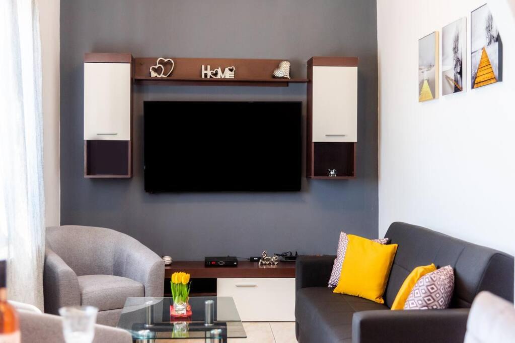 Photo of Livingroom in Argyrades