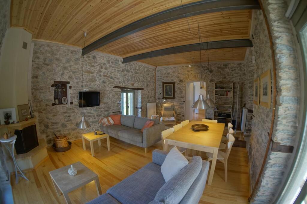 Photo of Livingroom in Tripi