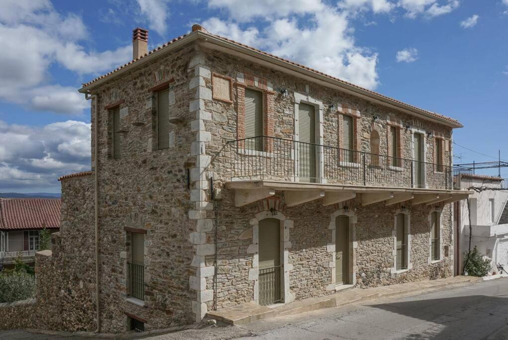 Photo of Buildings in Tripi