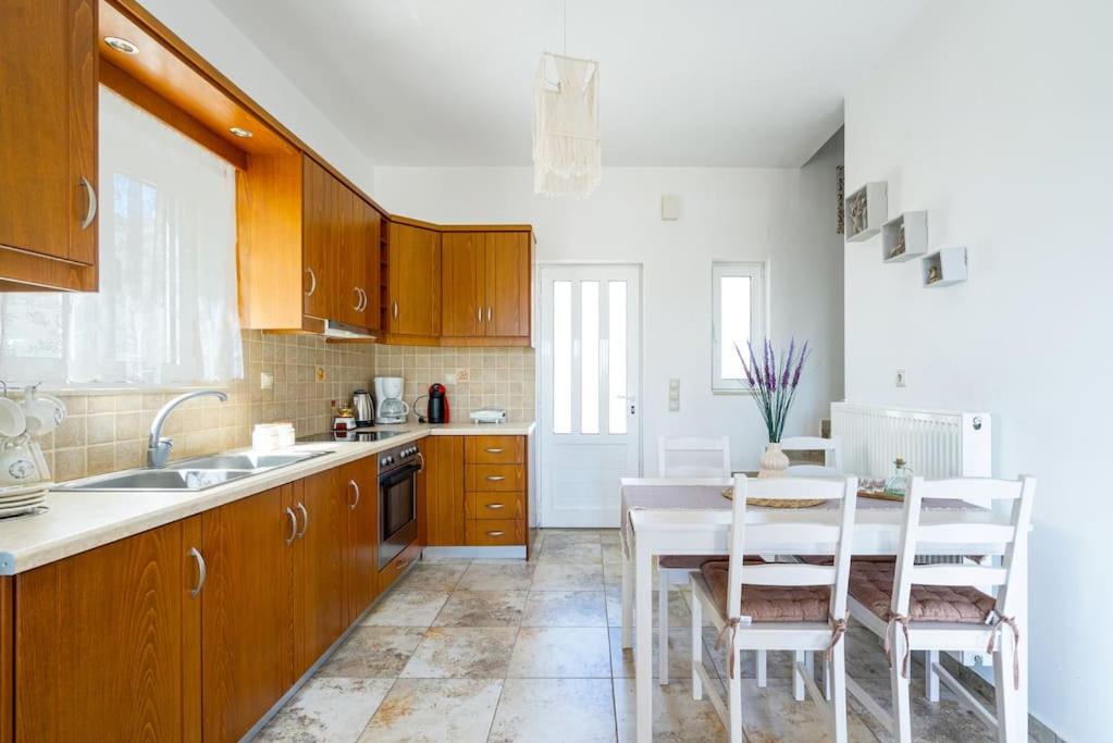 Photo of Kitchen in Goudhouros