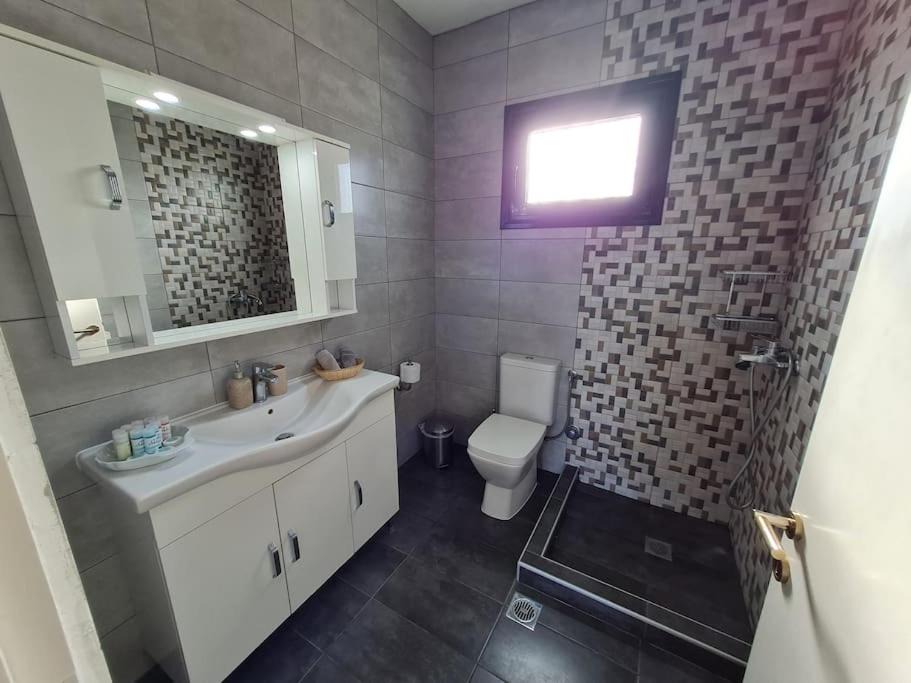 Photo of Bathroom in Ano Lechonia