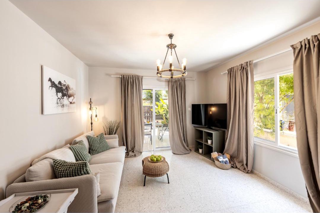 Photo of Livingroom in Pervolia