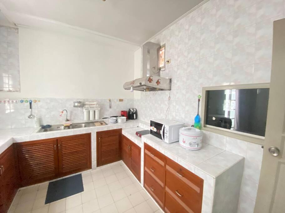 Photo of Kitchen in Thung Wat Don