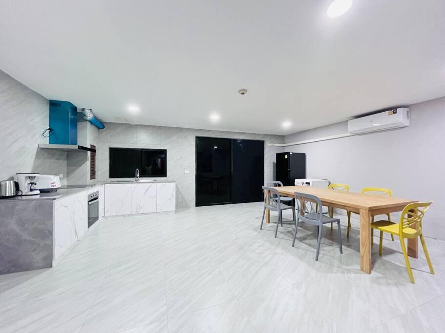 Photo of Kitchen in Ploenchit