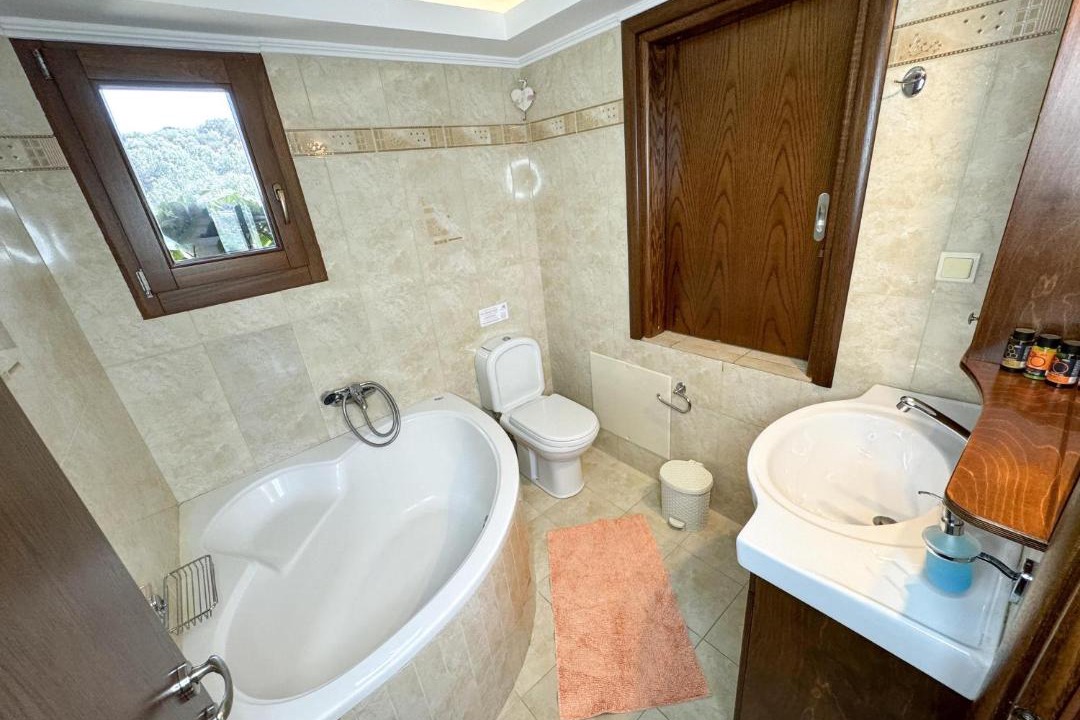 Photo of Bathroom in Koukounara