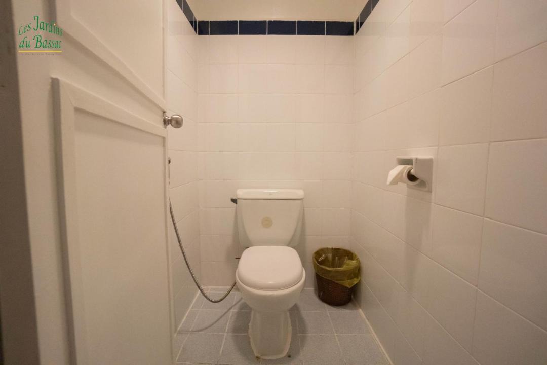Photo of Bathroom in Chamkar Mon