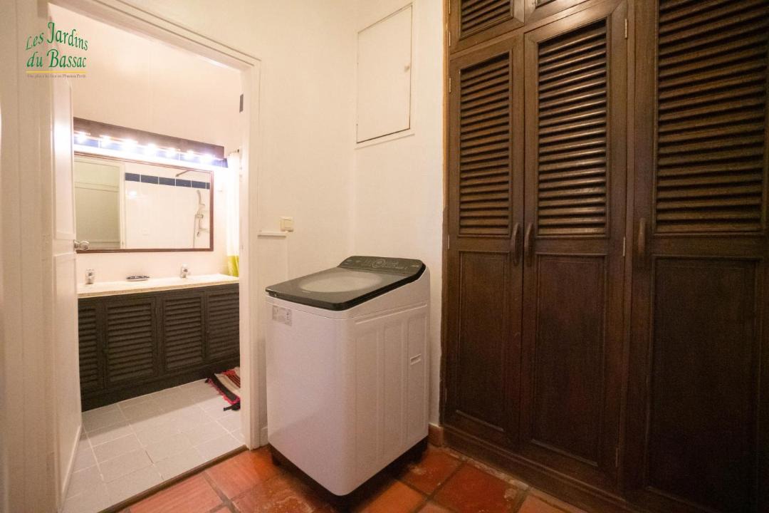 Photo of Bathroom in Chamkar Mon