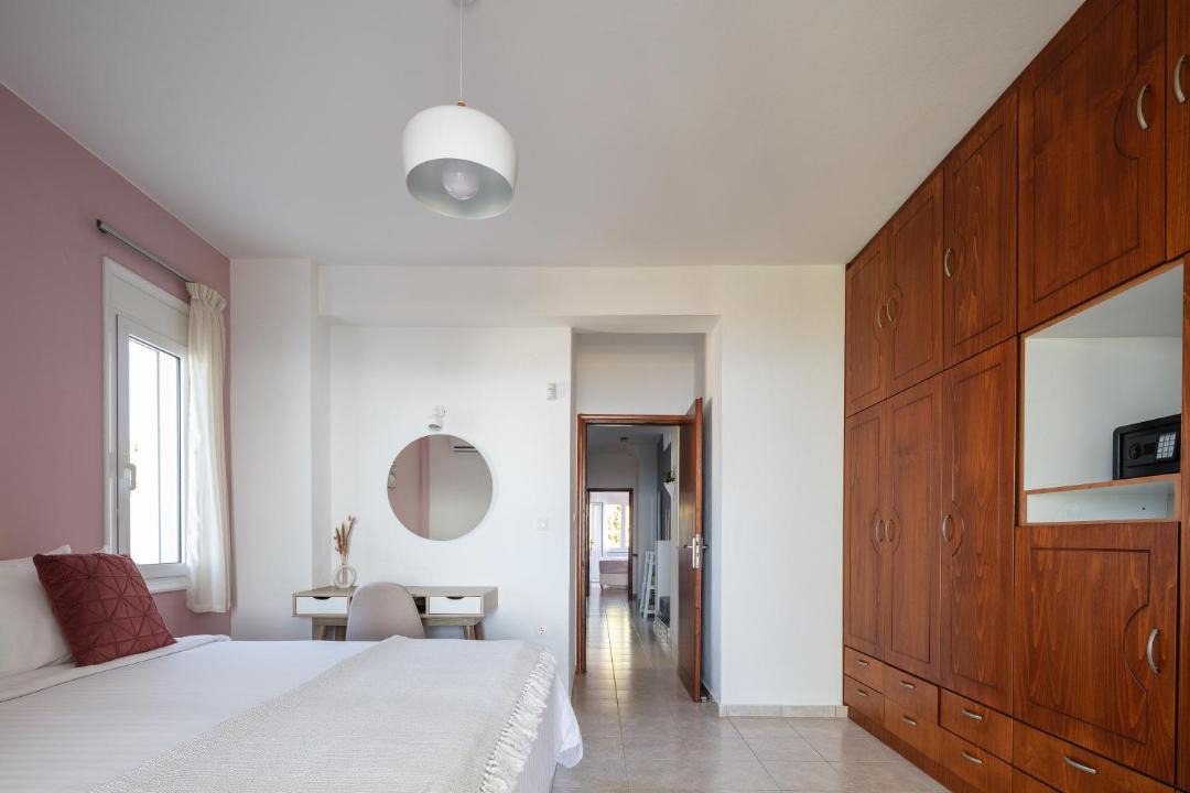Photo of Bedroom in Adelianos Kampos